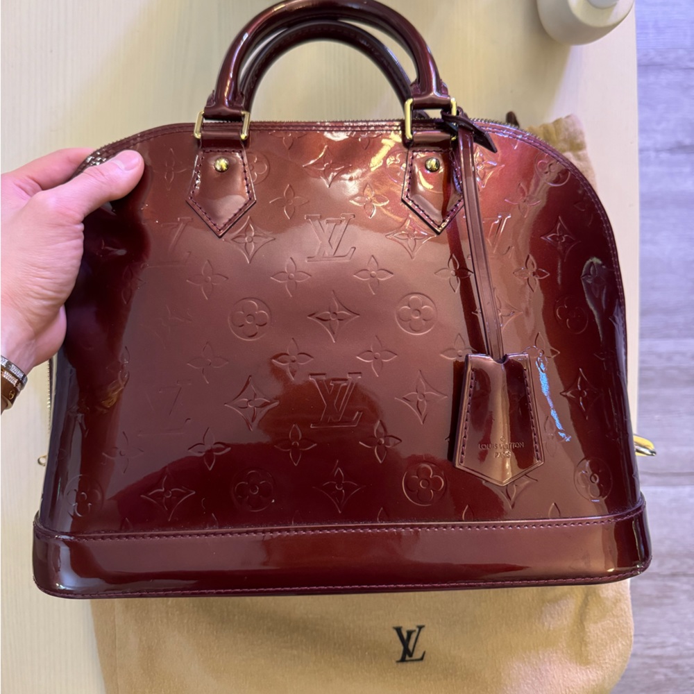 Louis Vuitton Alma PM Vernis Leather Handbag